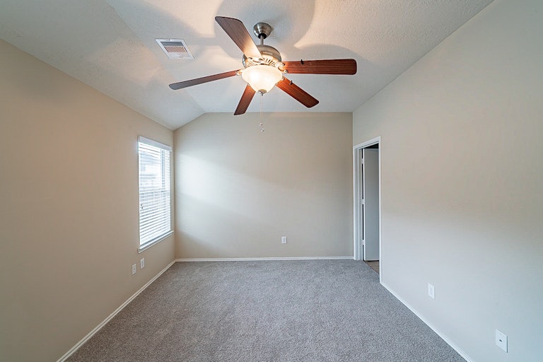 Photo 14 of 24 - 13527 High Banks Ln, Houston, TX 77034