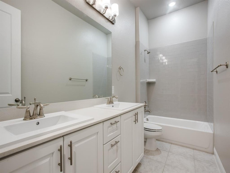 Photo 12 of 12 - 12750 Royal Oaks Ln, Dallas, TX 75234