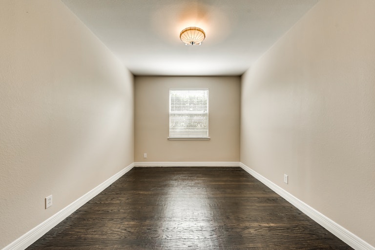 Photo 15 of 45 - 2204 Sheldon Dr, McKinney, TX 75072