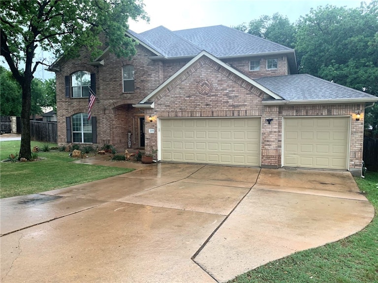 Photo 4 of 34 - 2005 Overland Dr, Leander, TX 78641