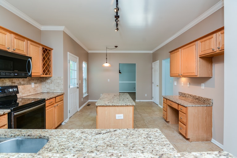 Photo 2 of 25 - 2003 Frissell Ave, Apex, NC 27502