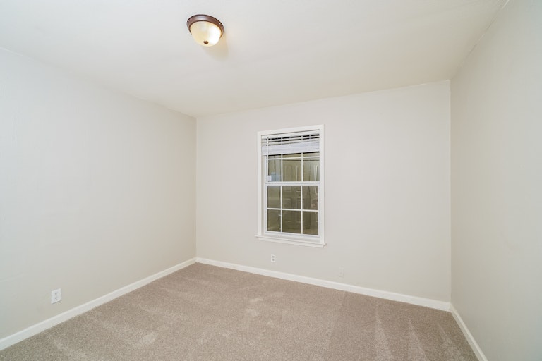 Photo 20 of 25 - 7115 Glen Trl, San Antonio, TX 78239