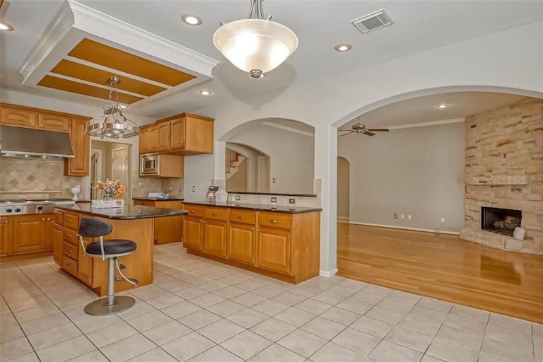 Photo 16 of 48 - 4210 Ruttand Park Ln, Katy, TX 77450