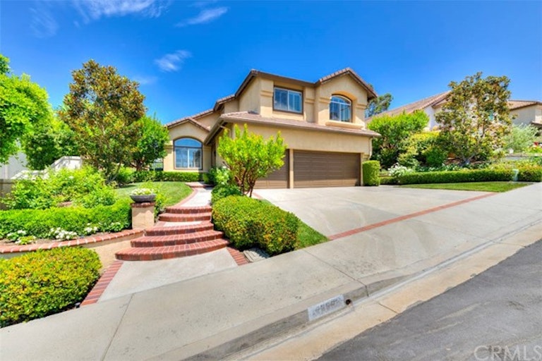 Photo 2 of 50 - 28561 Camelback Rd, Trabuco Canyon, CA 92679