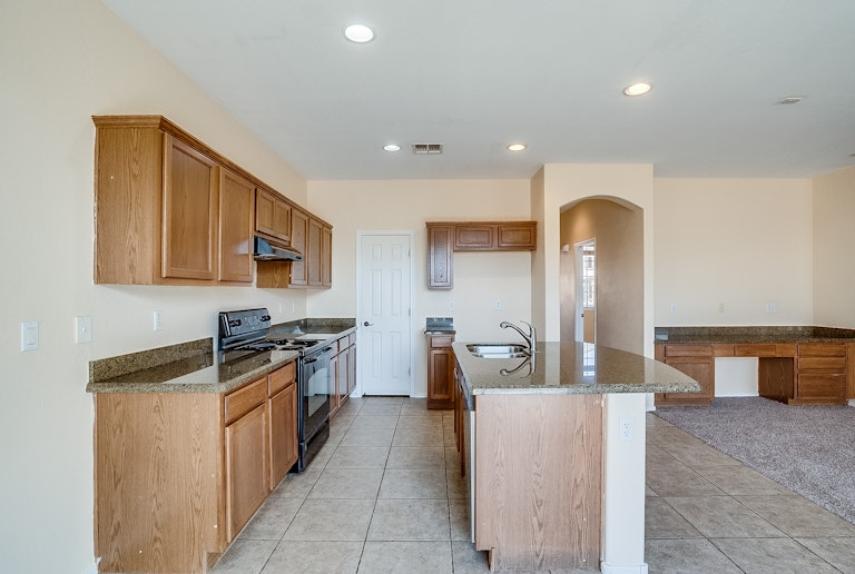 Photo 2 of 29 - 14115 W Bloomfield Rd, Surprise, AZ 85379