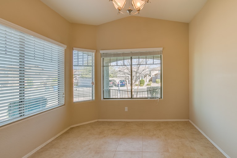Photo 9 of 29 - 10027 W Flavia Hvn, Tolleson, AZ 85353