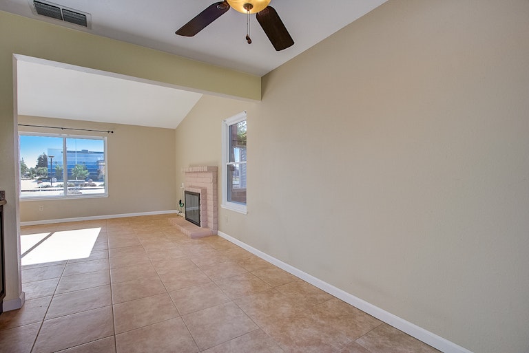 Photo 19 of 30 - 7863 Deer Creek Dr, Sacramento, CA 95823