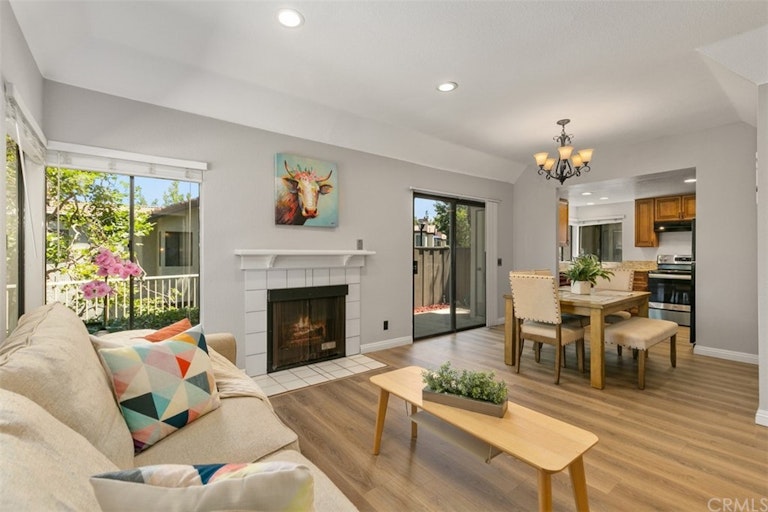 Photo 5 of 31 - 22757 Lakeway Dr #421, Diamond Bar, CA 91765