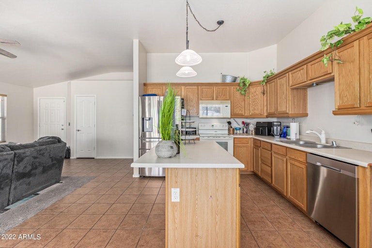 Photo 10 of 26 - 7902 E Holmes Ave, Mesa, AZ 85209