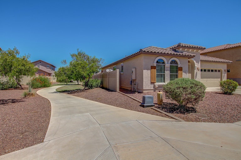 Photo 25 of 25 - 4024 W Valley View Dr, Laveen, AZ 85339