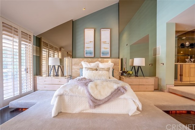 Photo 30 of 72 - 10214 Candleberry Ln, Northridge, CA 91324