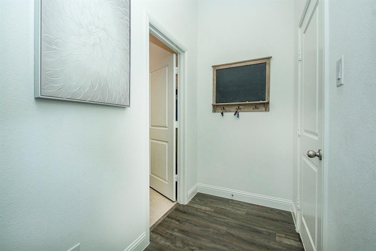 Photo 15 of 34 - 2221 Graham Rd, Anna, TX 75409