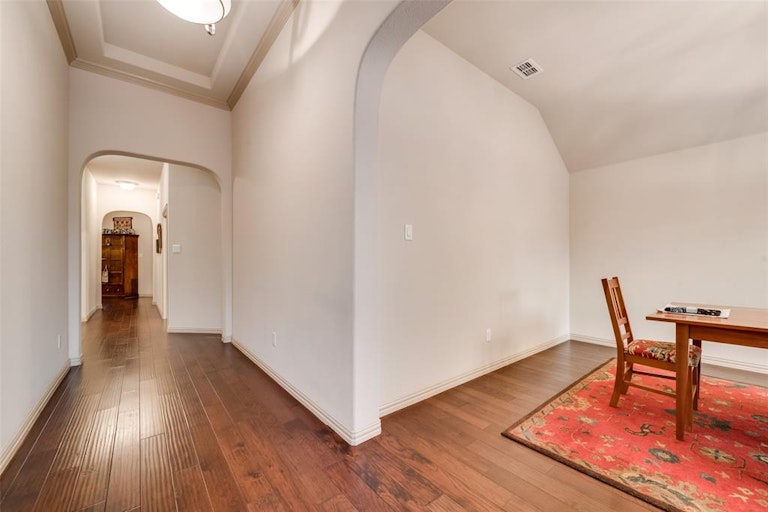 Photo 35 of 38 - 2222 Fallbrooke Dr, Grand Prairie, TX 75050