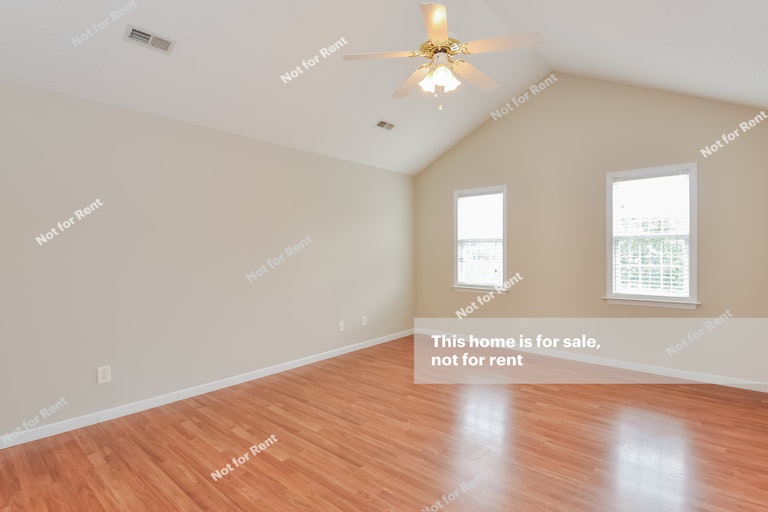 Photo 12 of 25 - 1112 Feldmen Dr, Raleigh, NC 27603