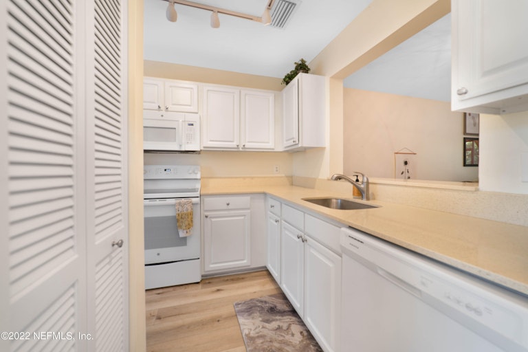 Photo 18 of 32 - 1003 Marsh Cove Ct, Ponte Vedra Beach, FL 32082