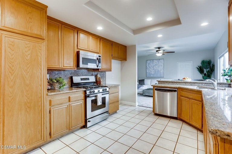 Photo 10 of 28 - 12036 Alderbrook St, Moorpark, CA 93021