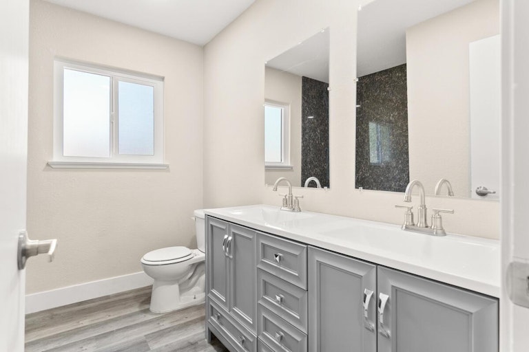 Photo 22 of 27 - 1723 Midway Dr, Woodland, CA 95695