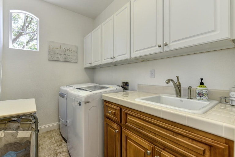 Photo 43 of 70 - 8910 Belford Ct, Roseville, CA 95747