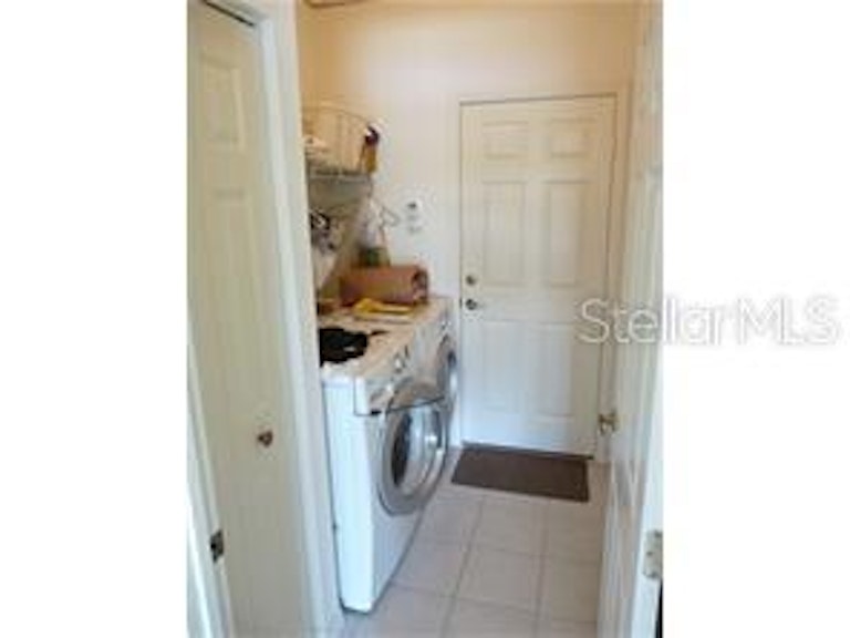Photo 10 of 19 - 3320 Songbird Ln, Lakeland, FL 33811