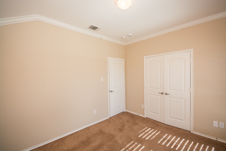 Photo 18 of 20 - 1428 Red Dr, Little Elm, TX 75068