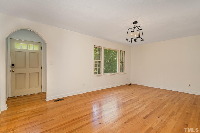 Photo 5 of 30 - 1316 Buffaloe Rd, Garner, NC 27529