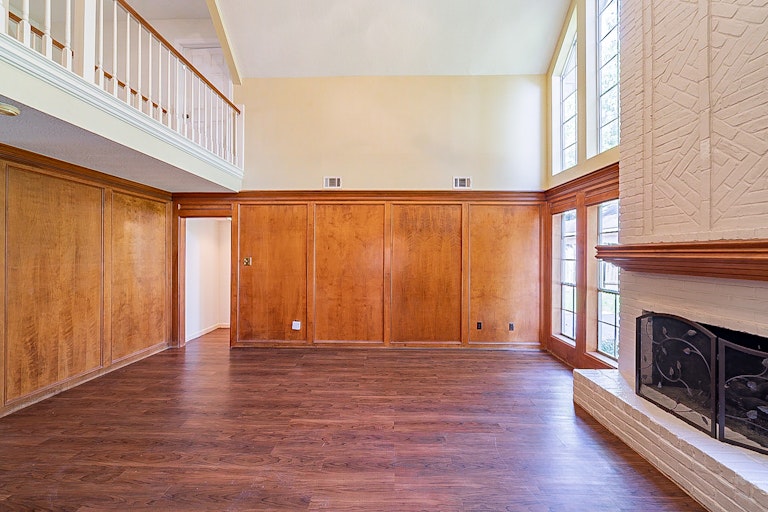 Photo 18 of 37 - 5522 Lone Cedar Dr, Kingwood, TX 77345
