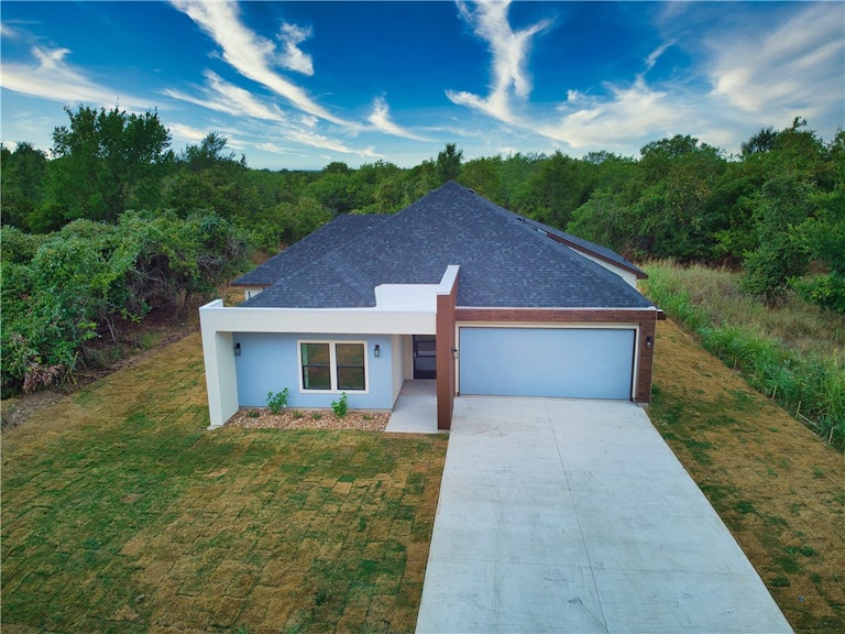 Photo 4 of 29 - 153 Kawainui Ln, Bastrop, TX 78602