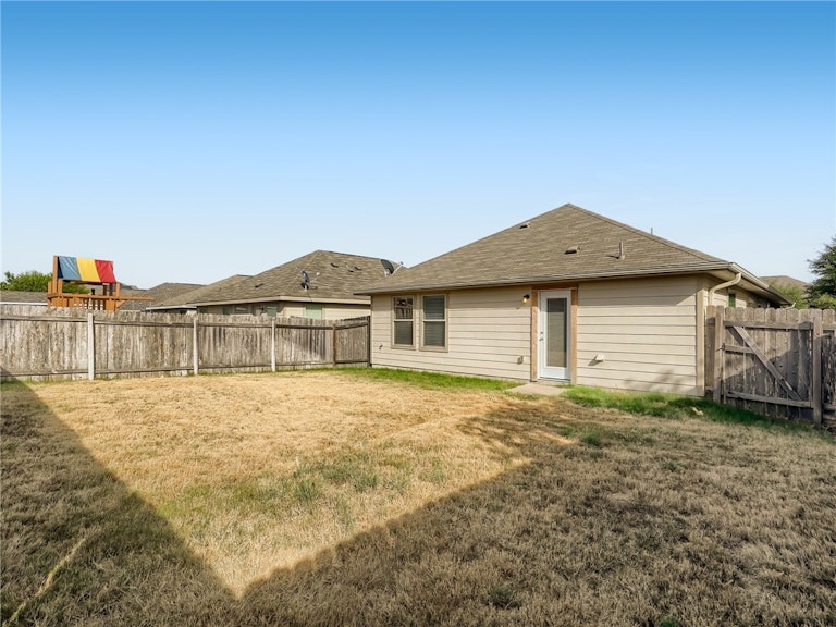 Photo 27 of 28 - 604 Mourning Dove Ln, Leander, TX 78641