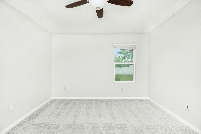 Photo 9 of 17 - 11816 Myrtle Rock Dr, Riverview, FL 33578