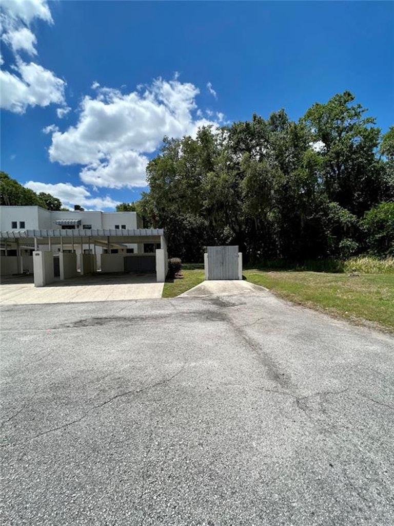 Photo 12 of 55 - 1823 Village Ct #1823, Mulberry, FL 33860