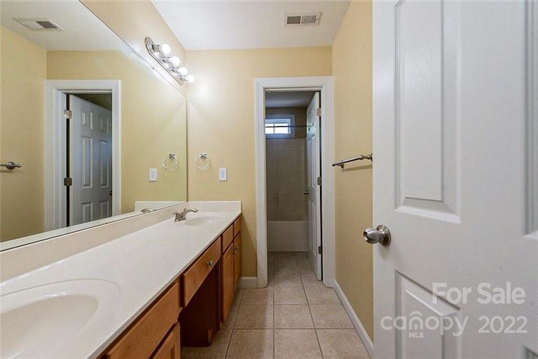 Photo 16 of 22 - 114 Forest Walk Way, Mooresville, NC 28115