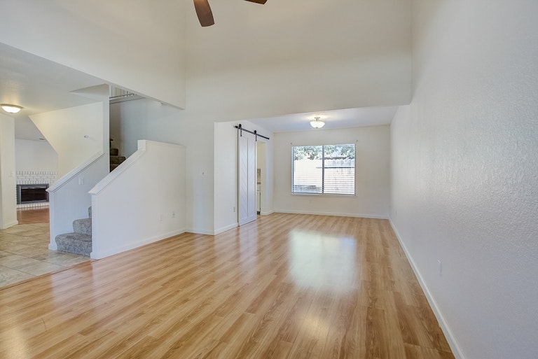Photo 7 of 36 - 1708 Branchwood Cir, Modesto, CA 95355