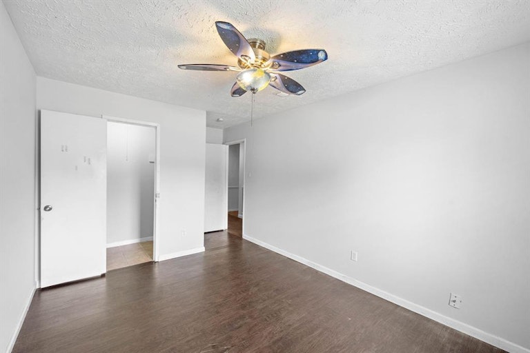 Photo 13 of 20 - 2518 Sage Brush Ln, Sugar Land, TX 77479