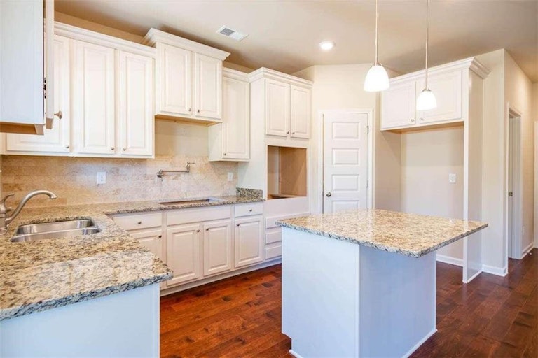 Photo 11 of 45 - 3310 Quarter Horse Ln, Conyers, GA 30013