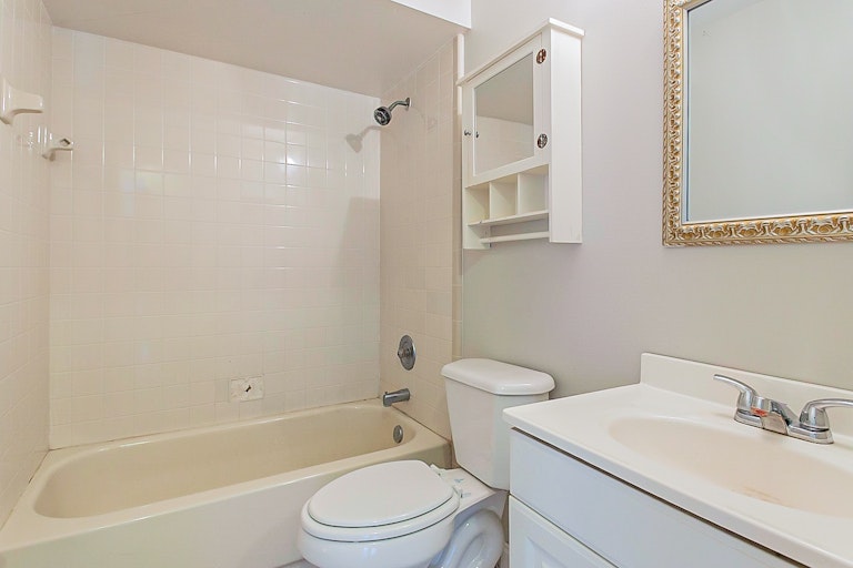 Photo 6 of 21 - 567 Moonraker Ct, Apopka, FL 32712