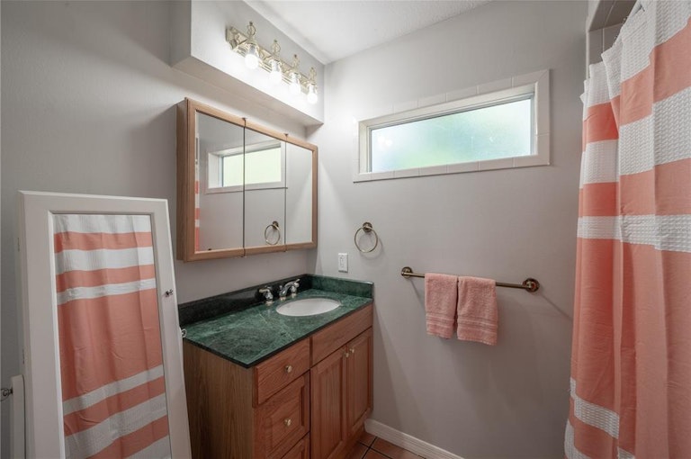 Photo 24 of 32 - 31750 Sylvian Ln, Dade City, FL 33525