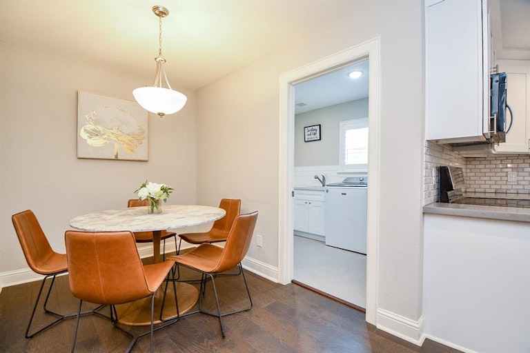 Photo 22 of 49 - 5402 Rutherglenn Dr, Houston, TX 77096