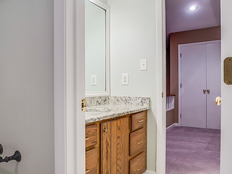 Photo 19 of 30 - 4405 Sunburst Ct, Raleigh, NC 27613