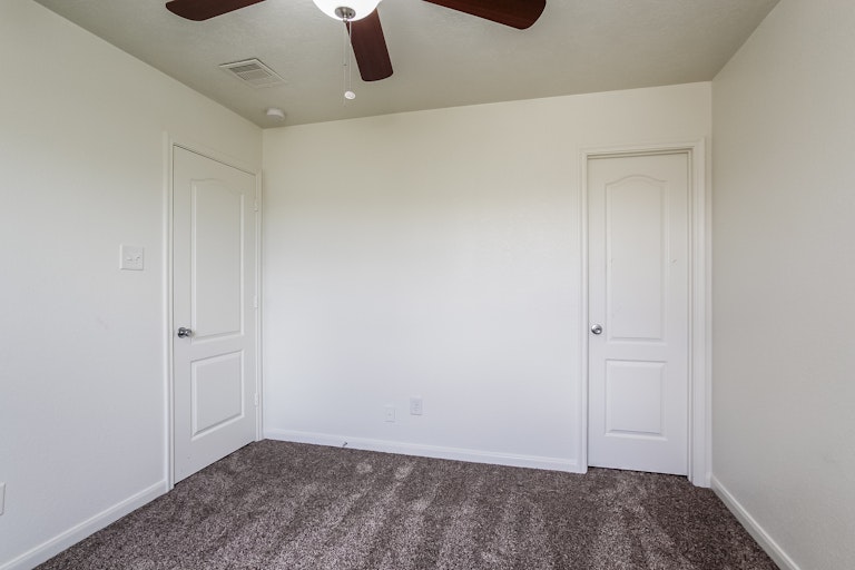 Photo 25 of 28 - 16611 Burnell Oaks Ln, Houston, TX 77090