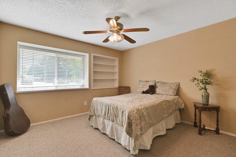 Photo 25 of 70 - 459 Wilder Ave, Yuba City, CA 95993