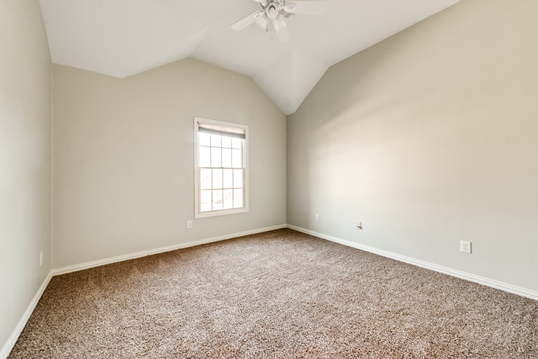 Photo 23 of 31 - 3612 Amber Hills Dr, Dallas, TX 75287