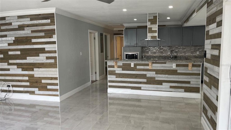 Photo 7 of 35 - 5103 N 30th St, Tampa, FL 33610