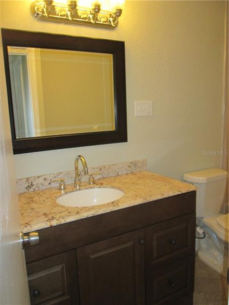 Photo 9 of 18 - 747 74th Ave N, Saint Petersburg, FL 33702