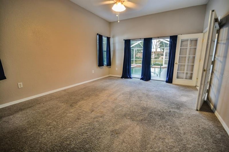 Photo 13 of 25 - 1745 Pembrooke Way, Lutz, FL 33549
