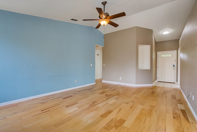 Photo 32 of 34 - 8221 Sonoma Hills Way, Sacramento, CA 95828