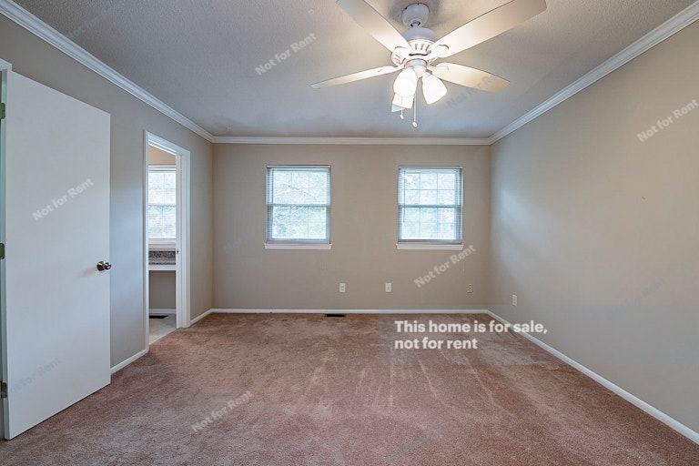 Photo 11 of 16 - 5800 Nottoway Ct Unit G, Raleigh, NC 27609