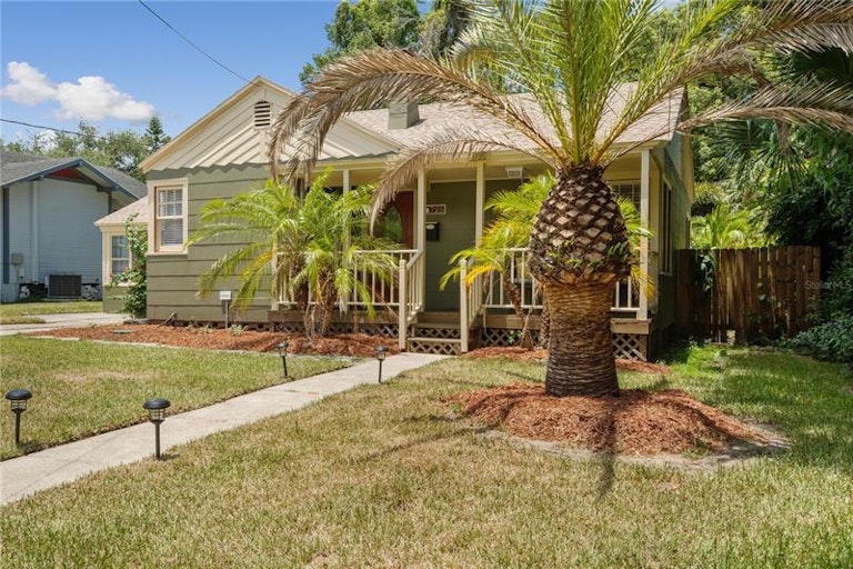 Photo 33 of 43 - 725 S Rushing Ave, Lakeland, FL 33801