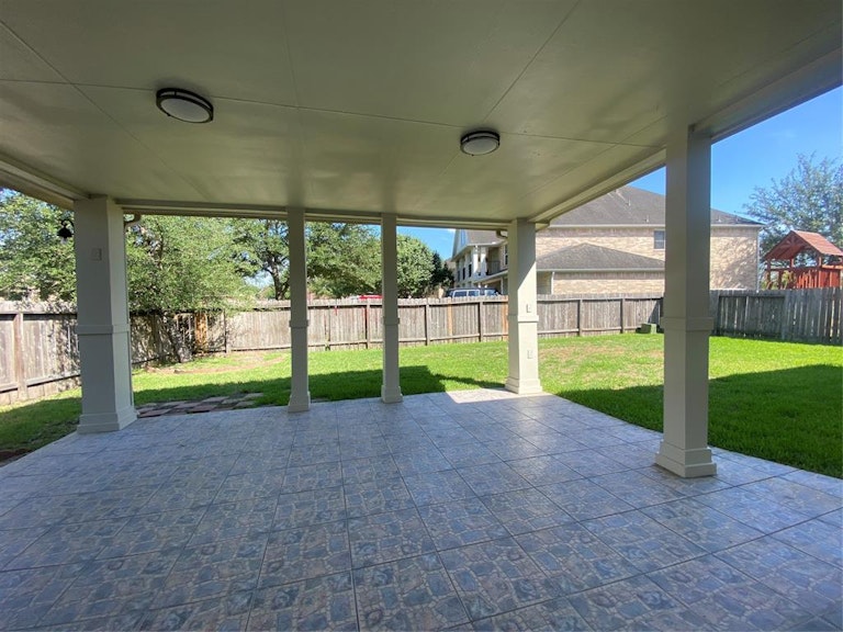Photo 13 of 14 - 5323 Brookway Willow Dr, Spring, TX 77379