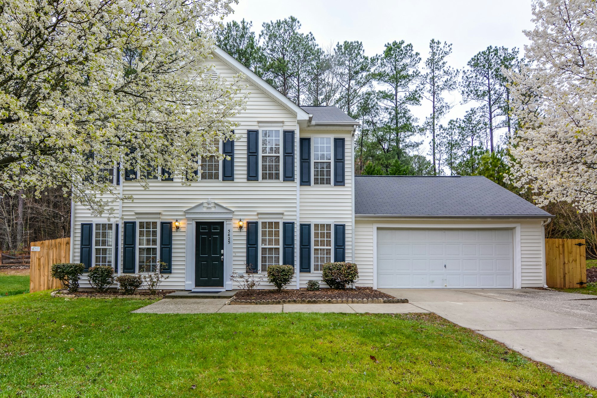 Photo 1 of 24 - 5425 Pageford Dr, Durham, NC 27703