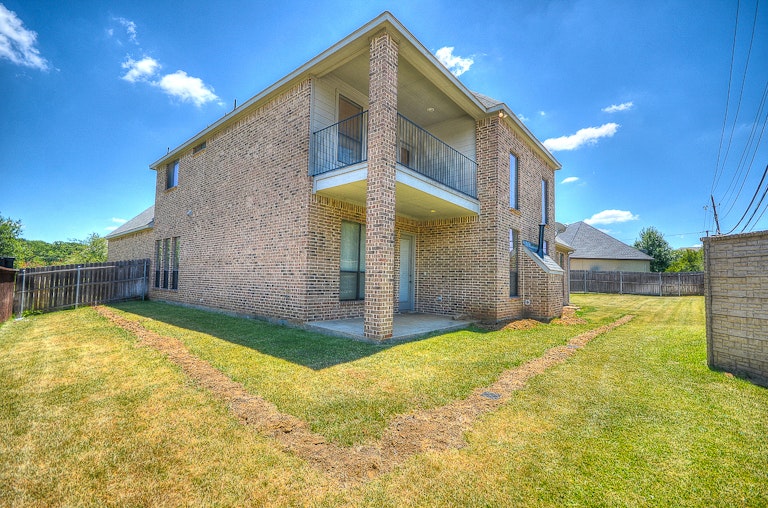 Photo 46 of 47 - 3006 Queen Ann Ct, Arlington, TX 76001